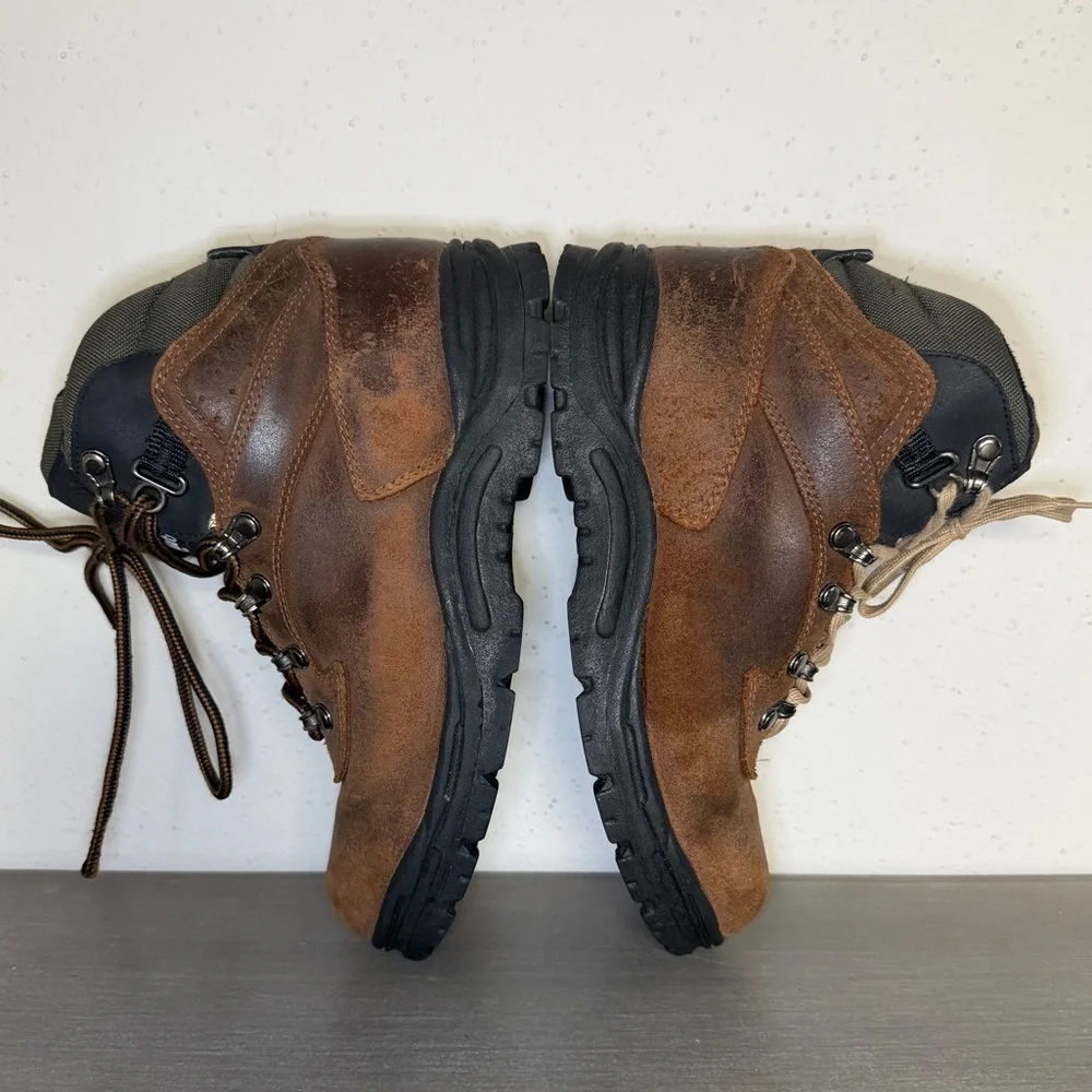 Vintage Yukon Odyssey II Youth Brown Leather Hiking Boots Thinsulate Size 6 M US